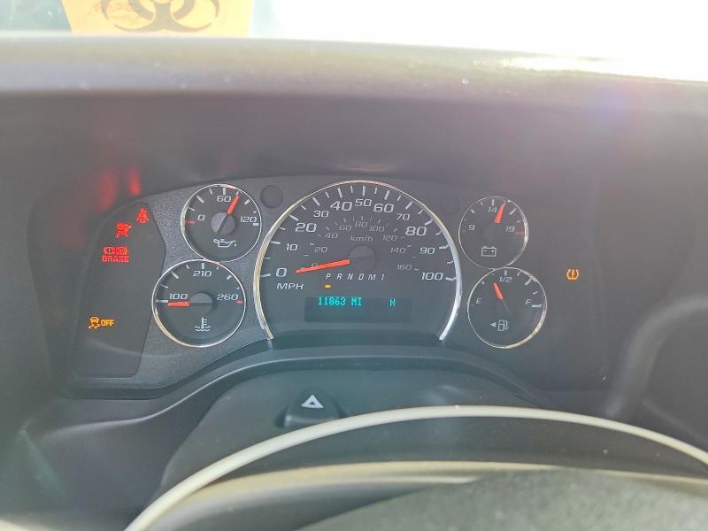 2025 Chevrolet Express G2500 LS