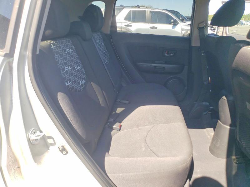 2011 KIA Soul +