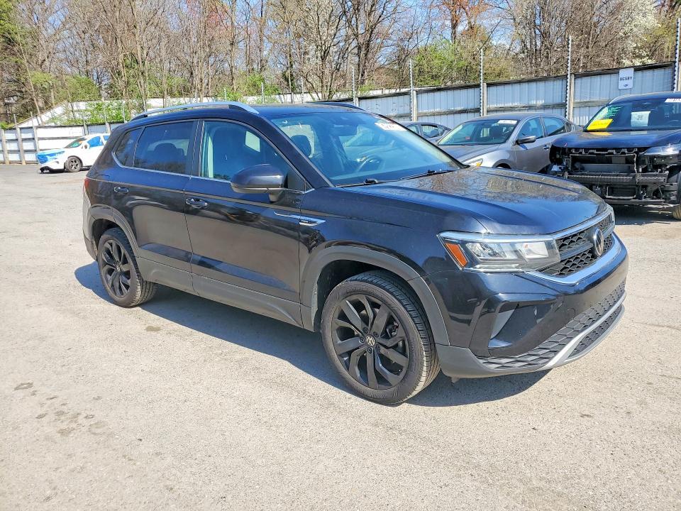 2023 Volkswagen Taos se