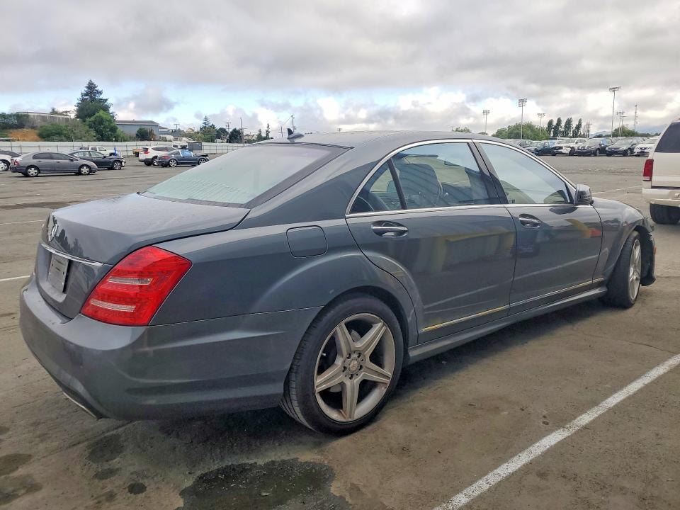 2011 Mercedes-Benz S 550