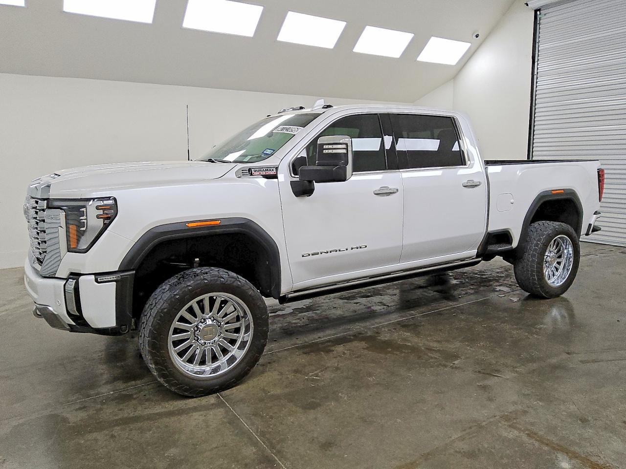 2024 GMC Sierra K2500 Denali