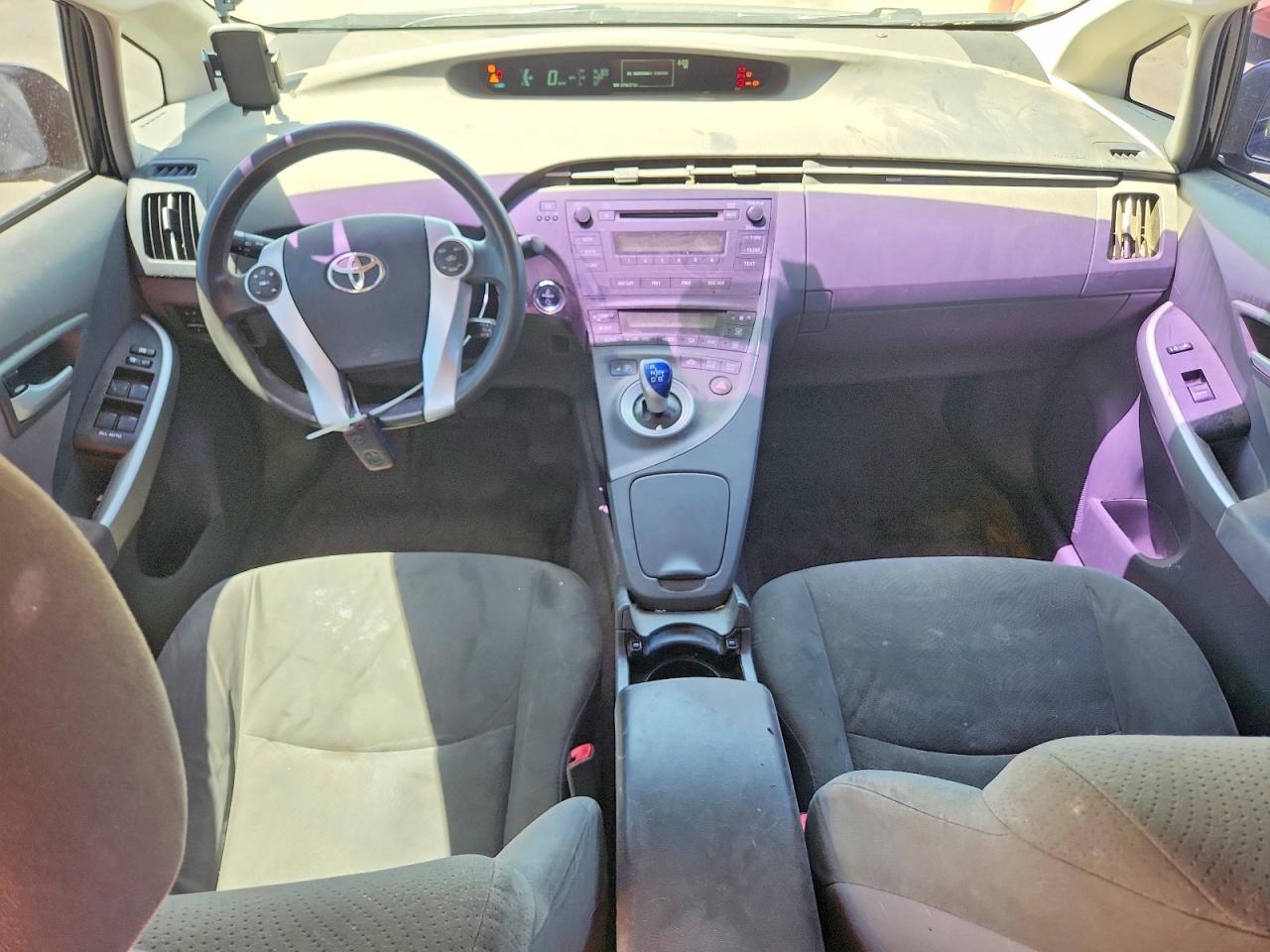 2010 Toyota Prius ii