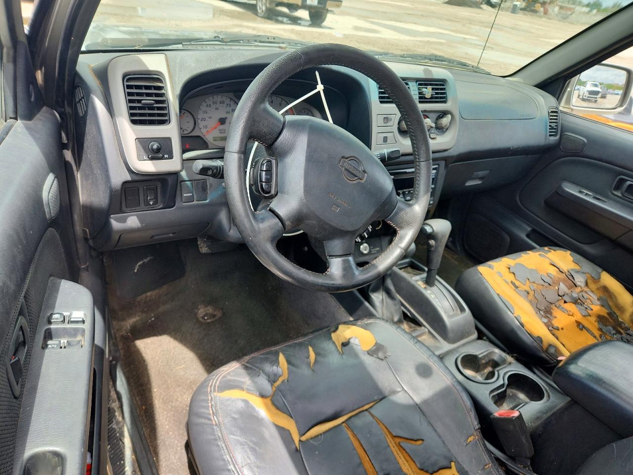 2001 Nissan Frontier SC