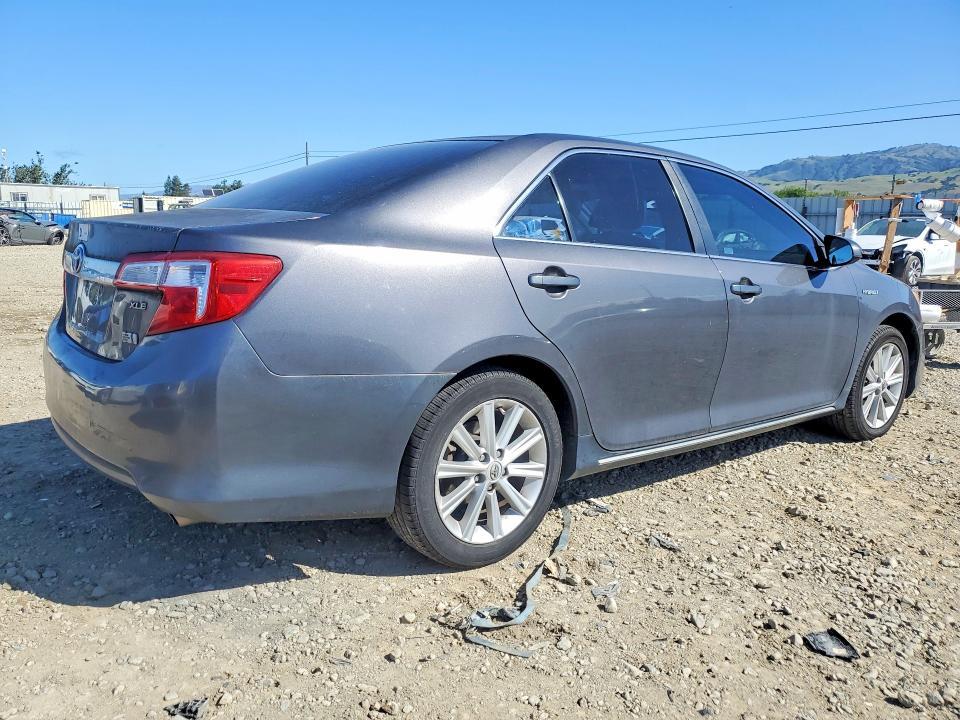 2013 Toyota Camry Hybrid xle