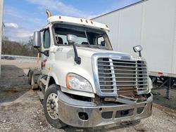 Salvage cars for sale from Copart Ellwood City, PA: 2013 Freigliner Cascadia 125