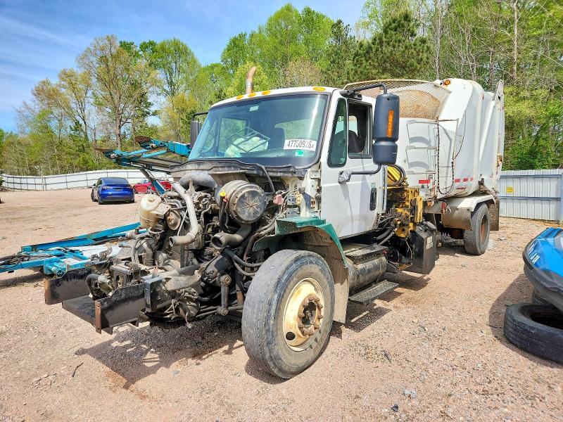 2010 International SA625 Refuse Truck
