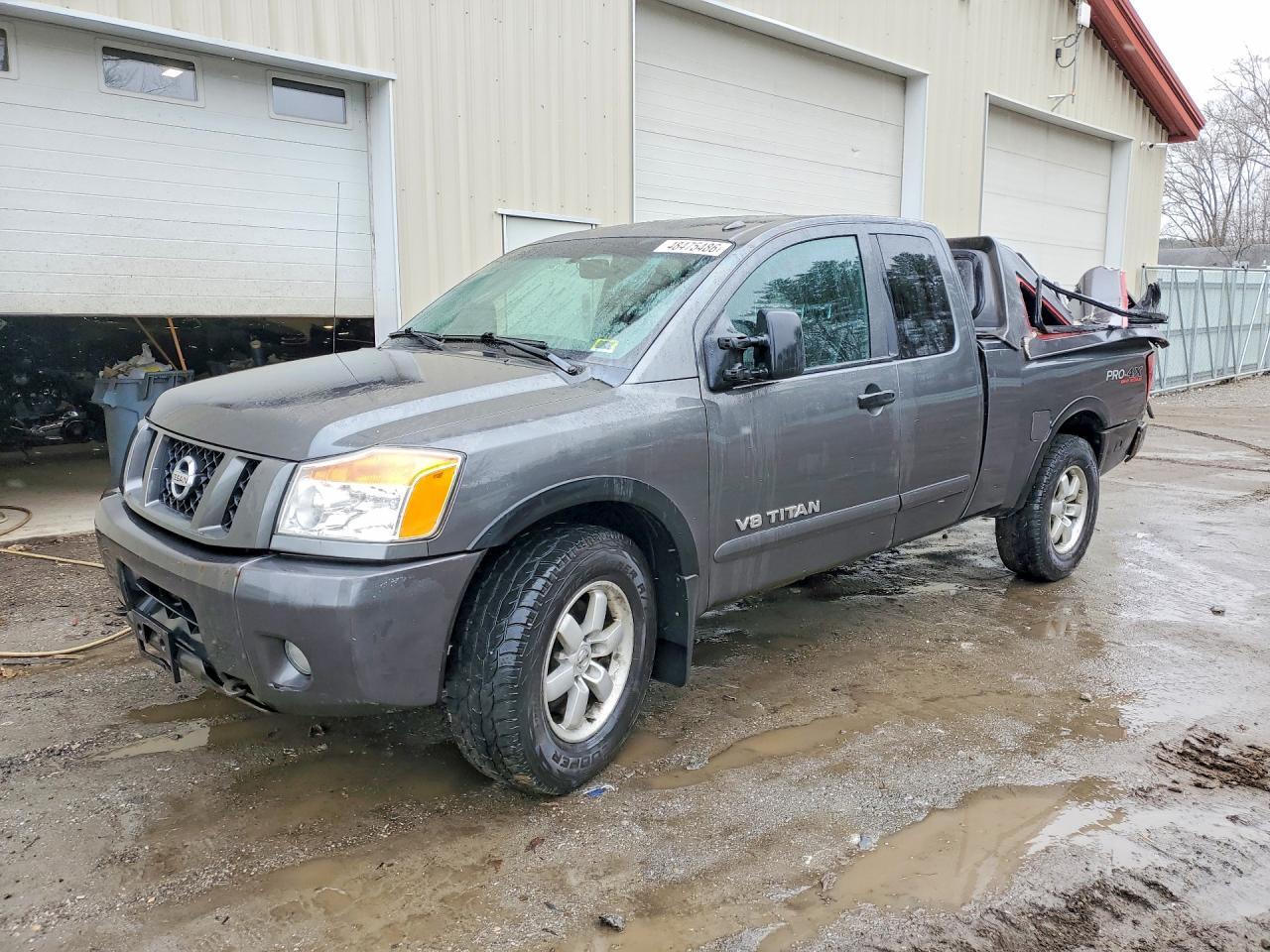 2011 Nissan Titan SV