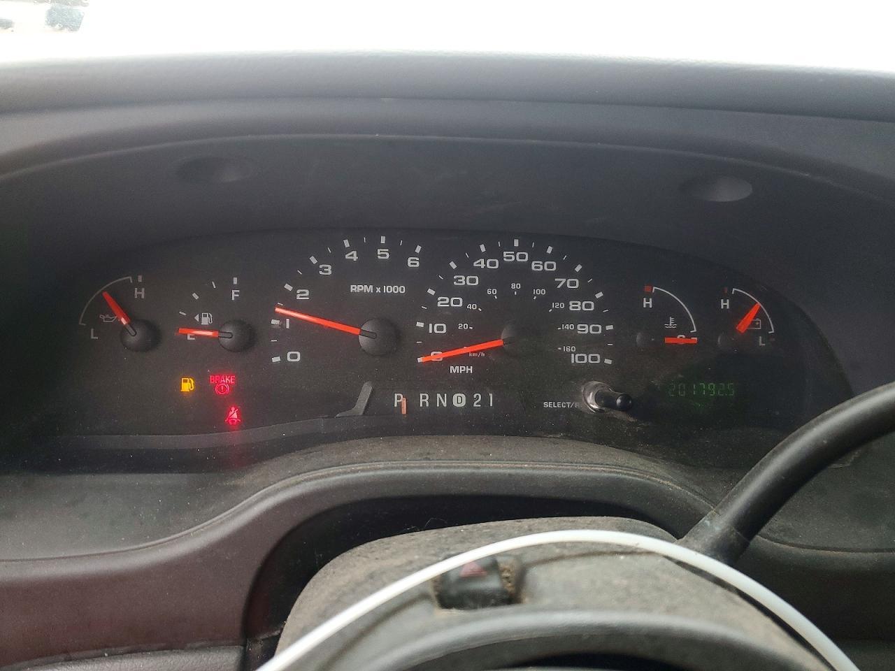 2004 Ford Econoline E350 Super Duty Cutaway Van