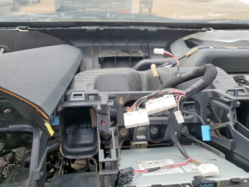 2009 Toyota Prius v 4D Hatchback