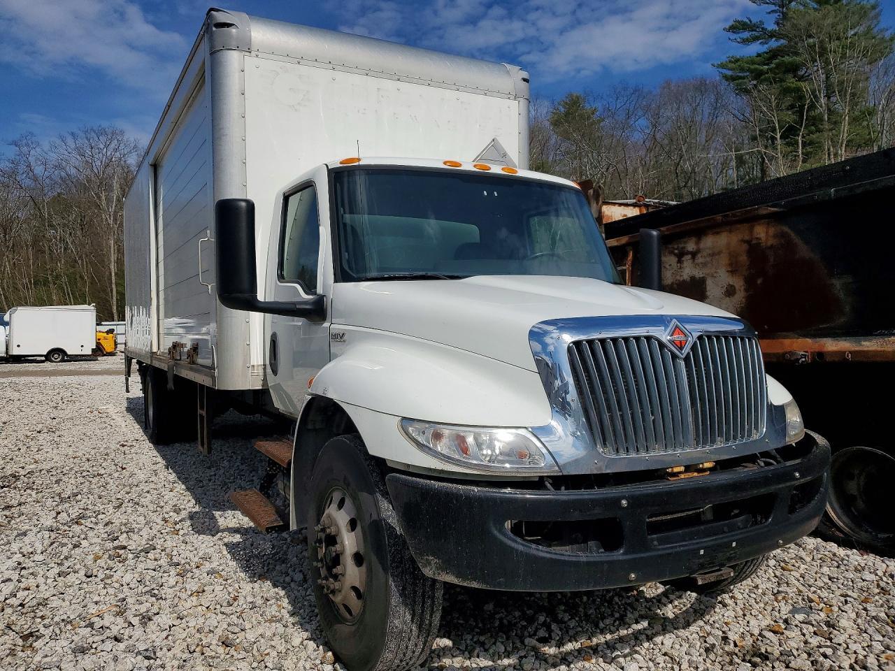 2020 International MV607 BOX Truck