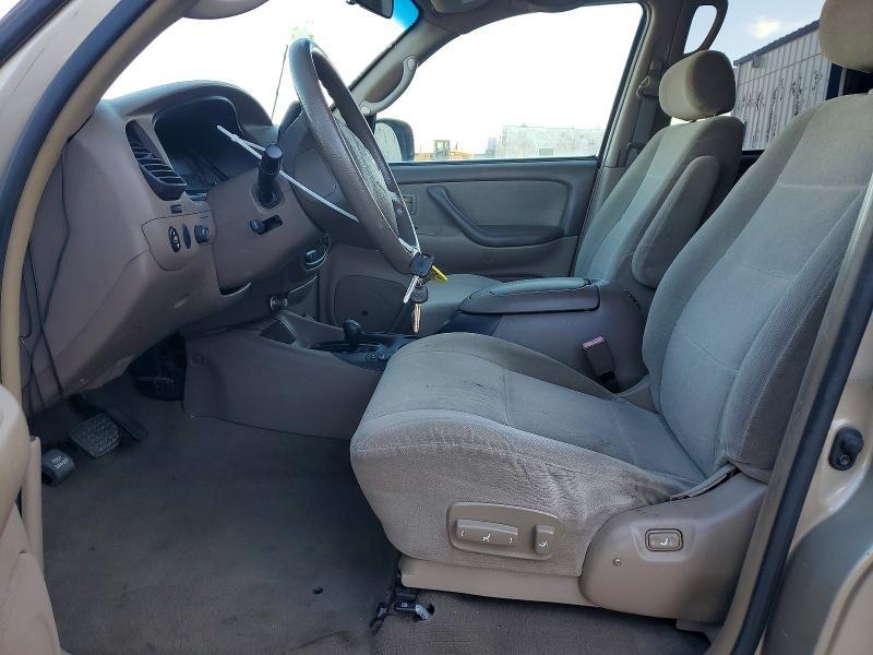 2004 Toyota Sequoia SR5