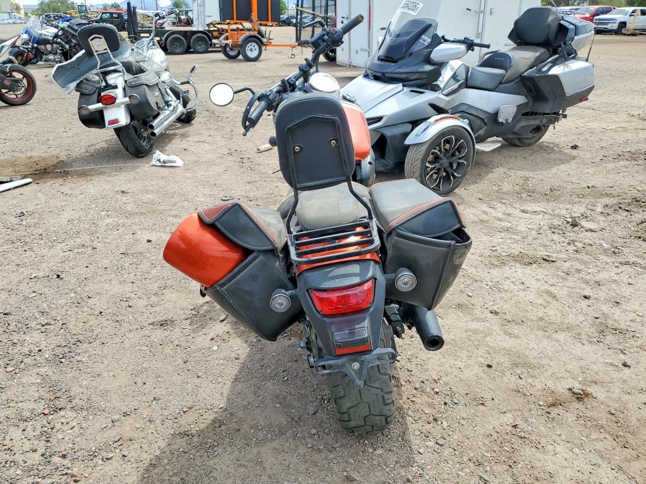 2024 Honda VT750 C2B