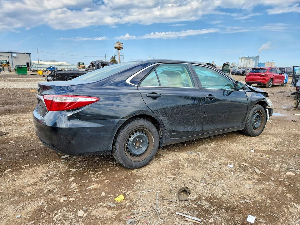2015 Toyota Camry le
