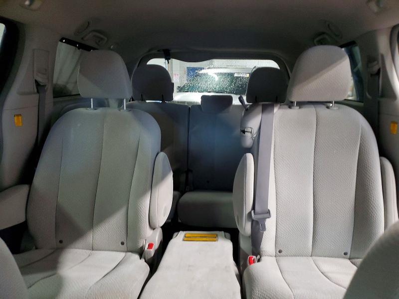 2011 Toyota Sienna le