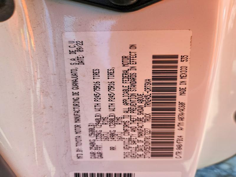 2022 Toyota Tacoma sr