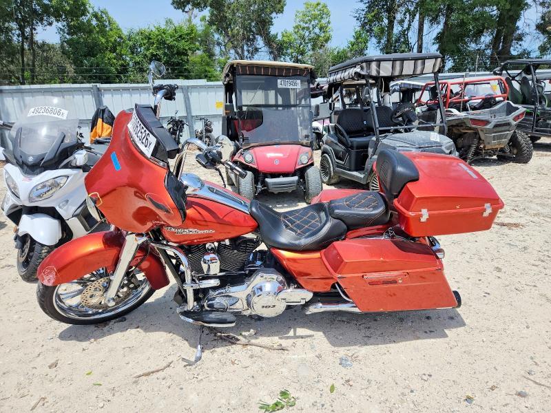 2011 Harley-Davidson Flhx