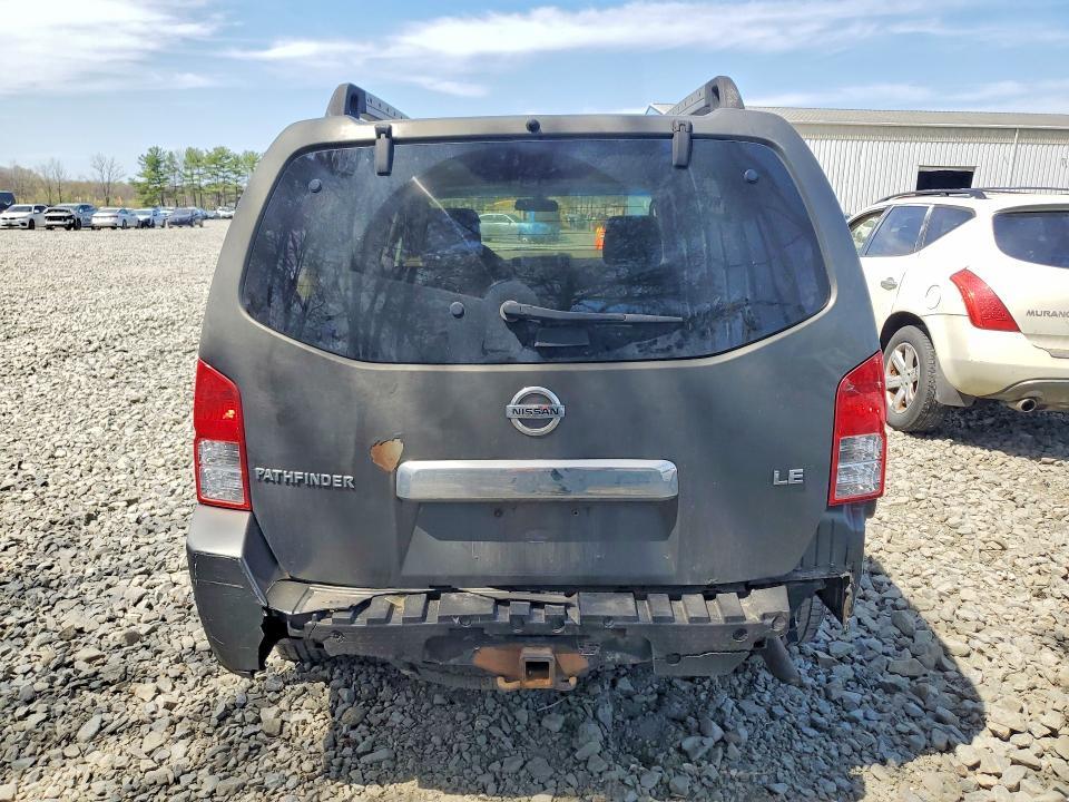 2005 Nissan Pathfinder xe
