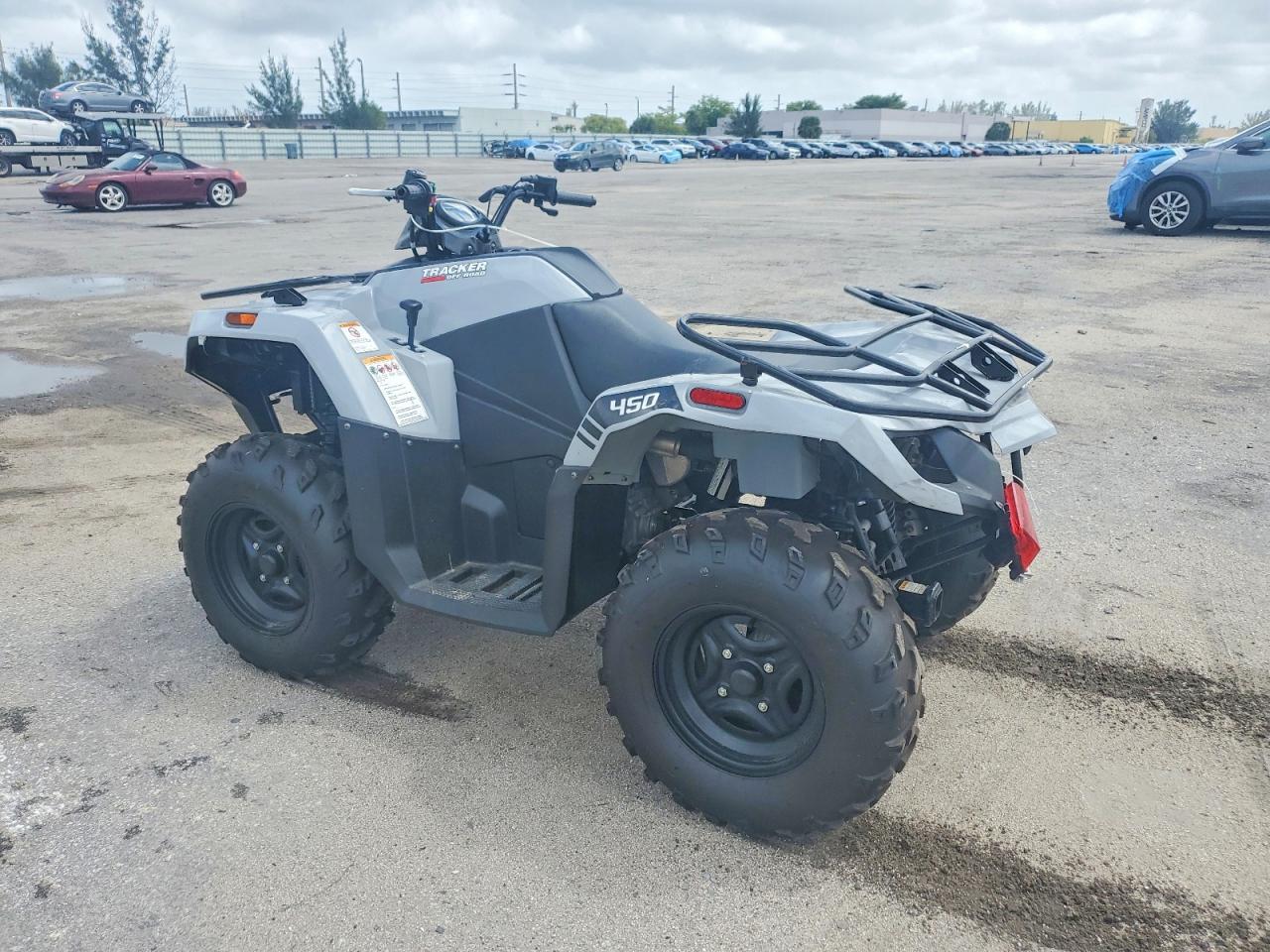 2024 Tracker 4X4-ATV