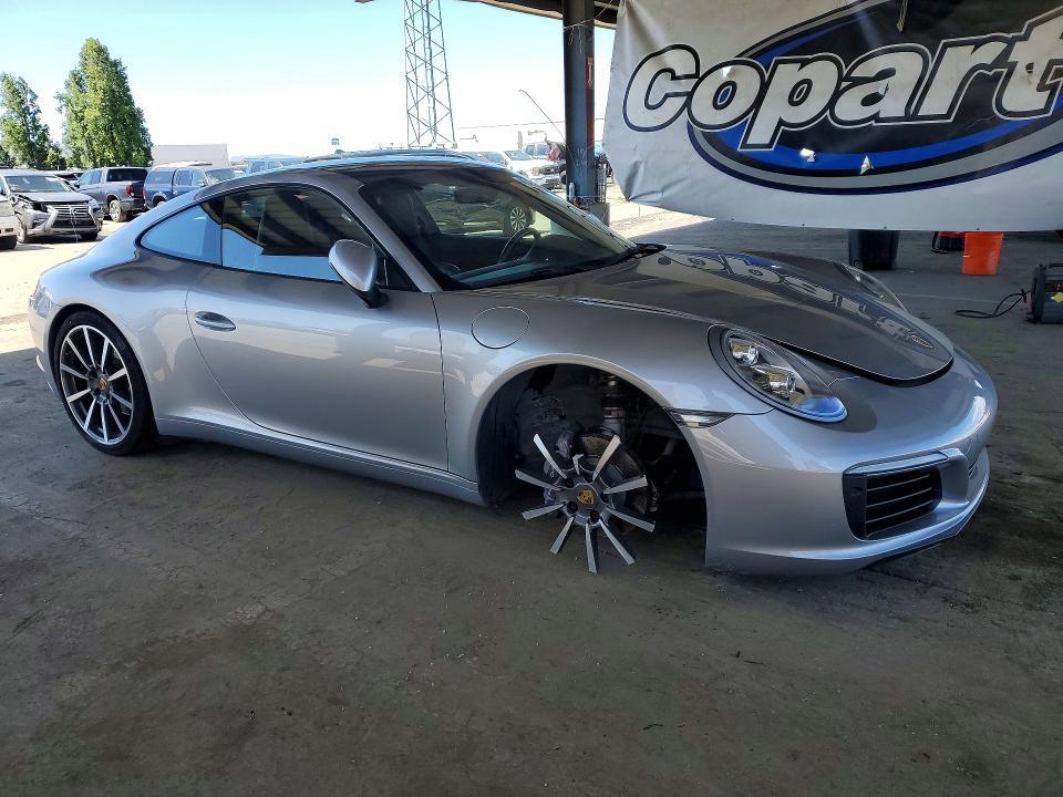 2018 Porsche 911 Carrera