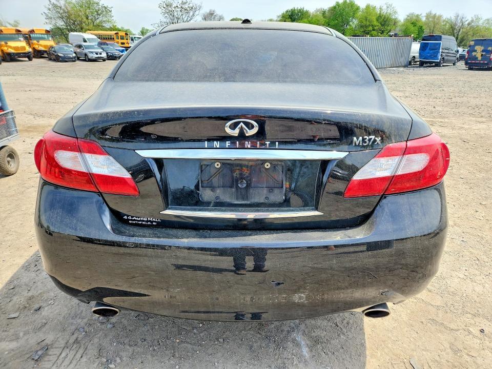 2011 Infiniti M37 x