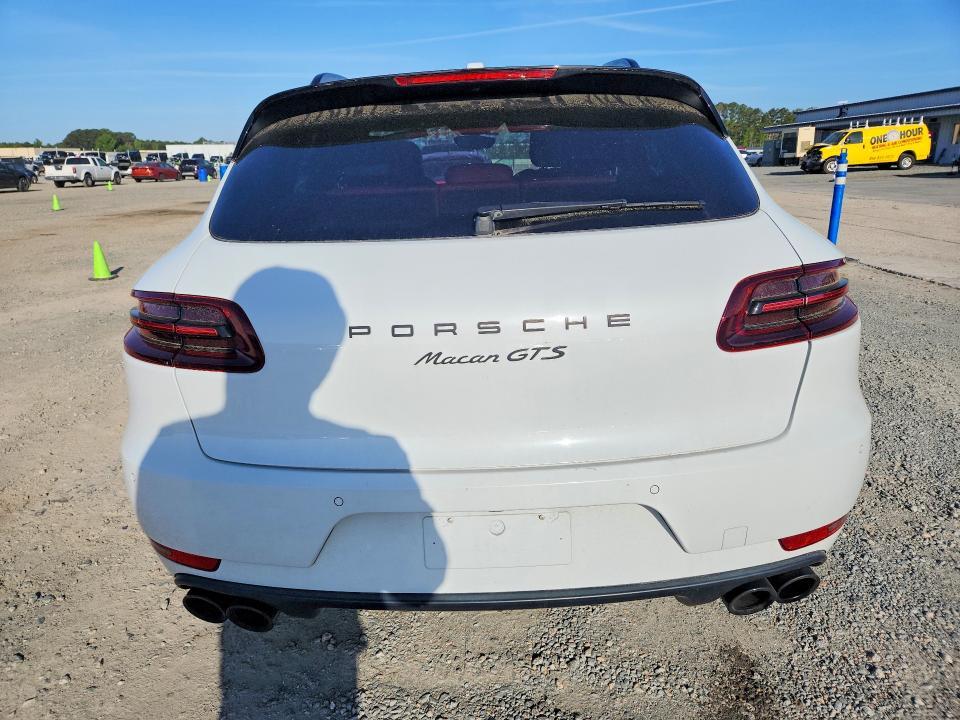 2018 Porsche Macan gts