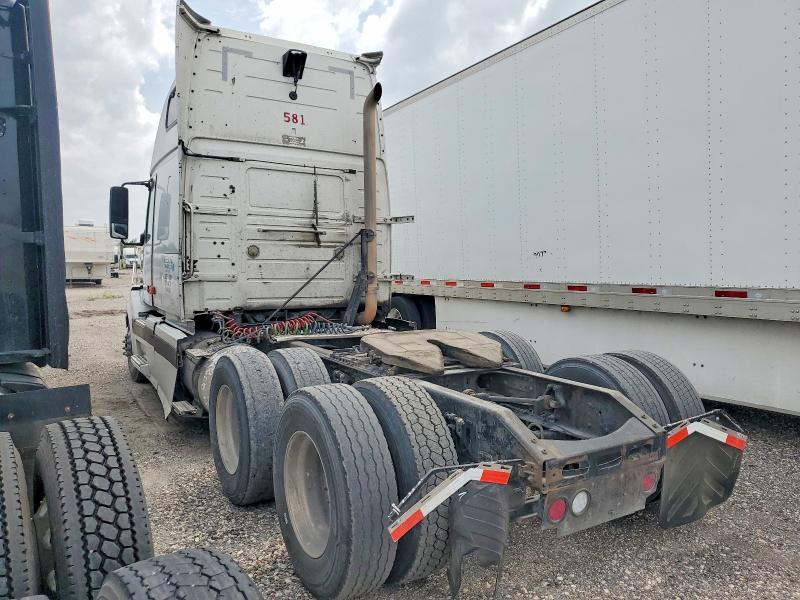 2006 Volv O vnl Semi Truck