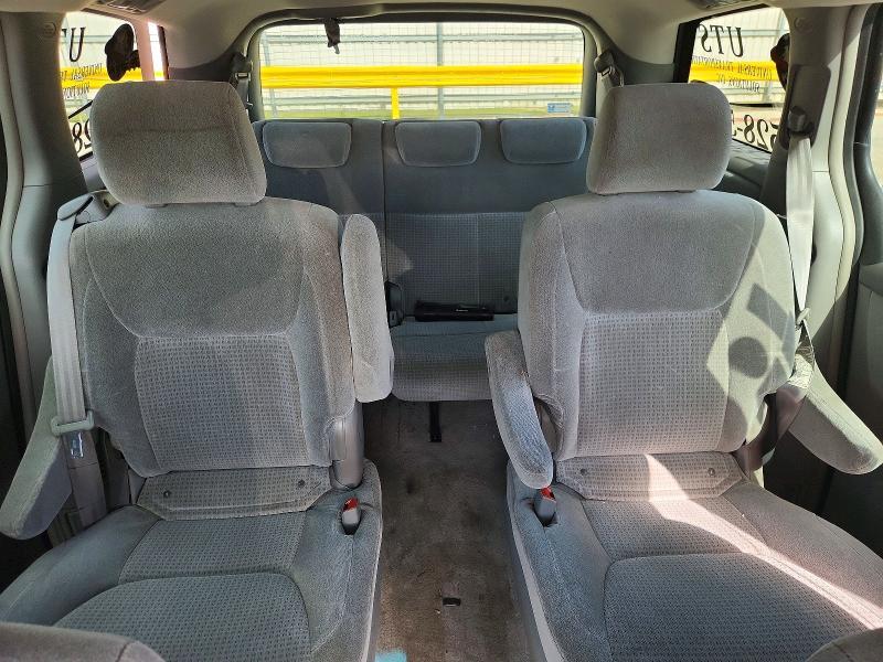 2008 Toyota Sienna ce 7-passenger