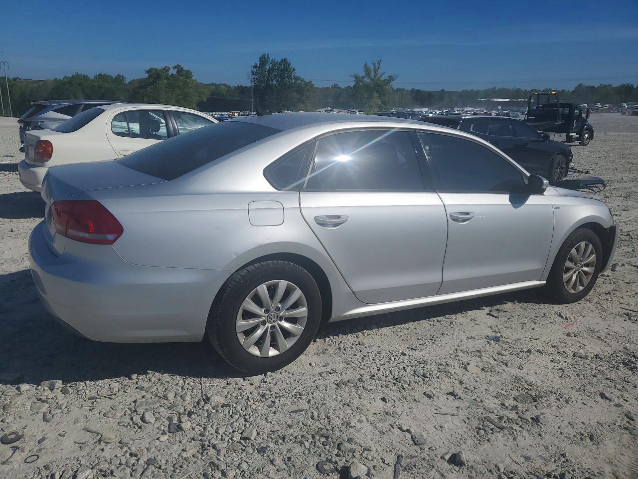 2014 Volkswagen Passat s