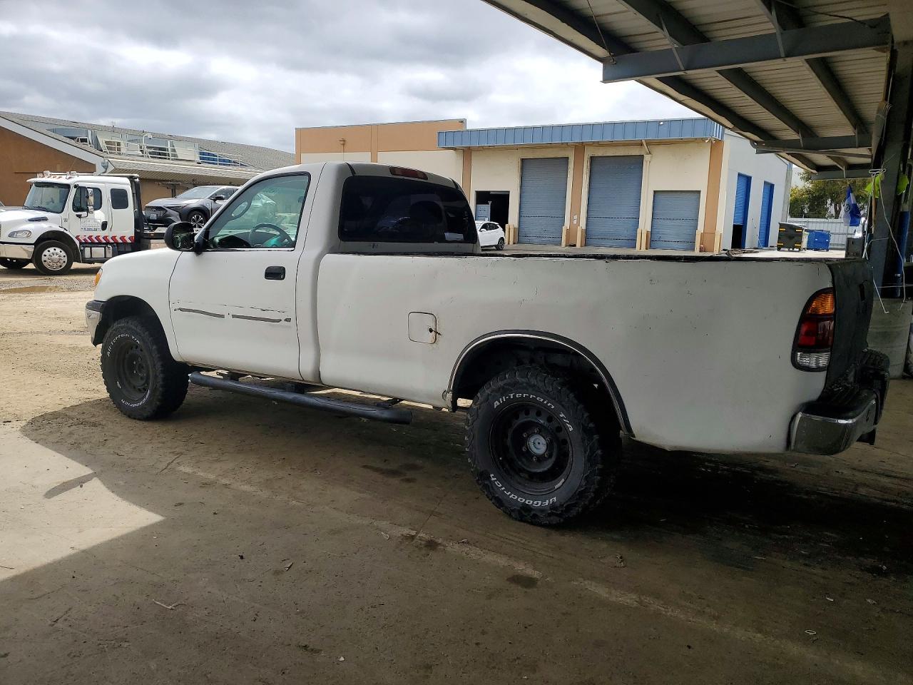 2002 Toyota Tundra Base