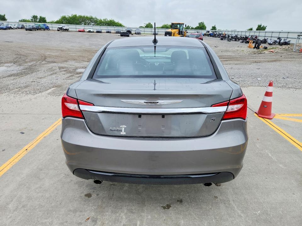 2013 Chrysler 200 Touring