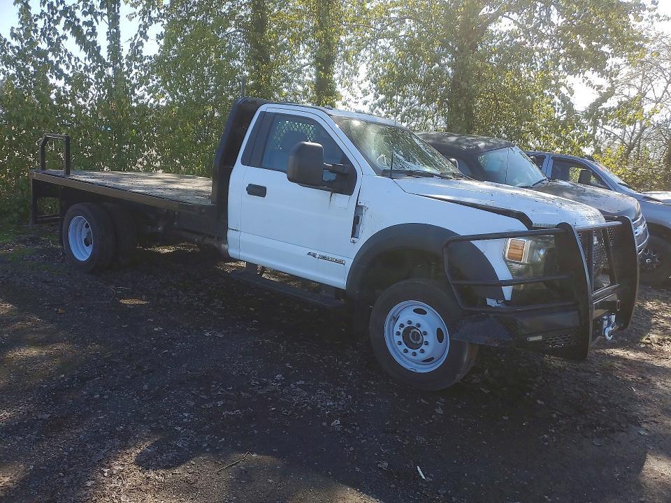 2022 Ford F550 Super Duty Flatbed Truck