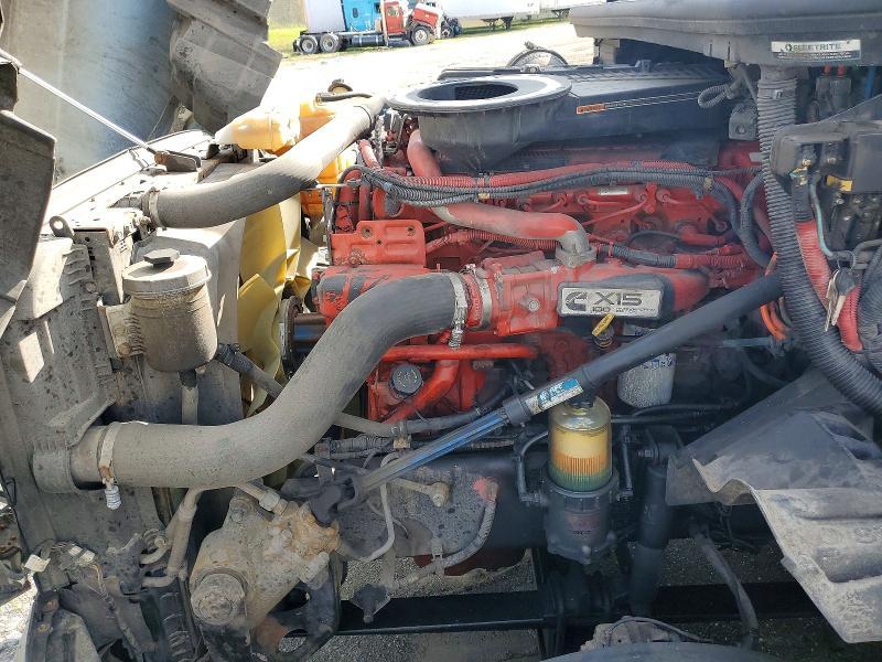 2020 International LT625