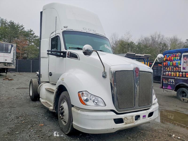 2014 Kenworth Construction T680