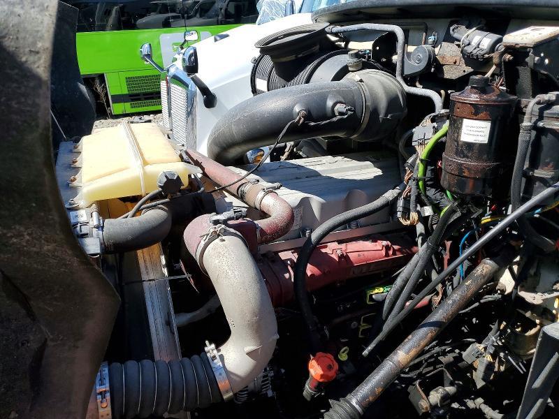 2010 Mack Cxu613 Semi Truck