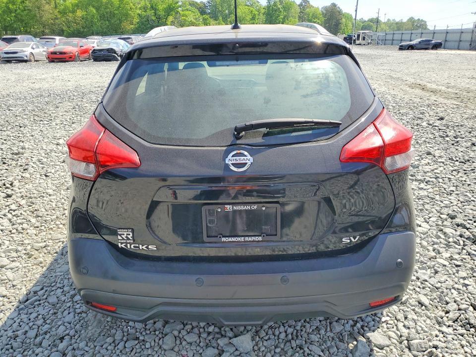 2020 Nissan Kicks sv