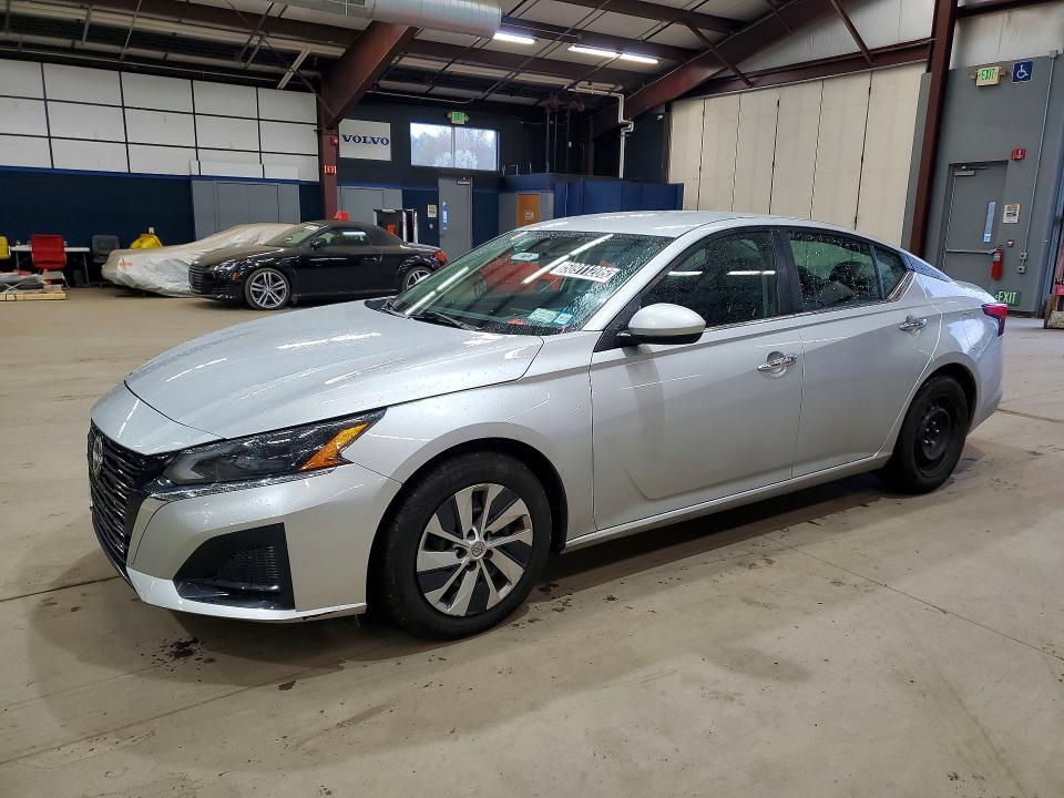 2023 Nissan Altima s