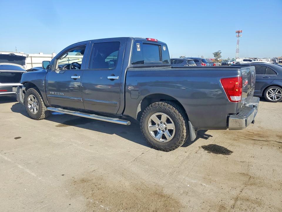 2011 Nissan Titan SV