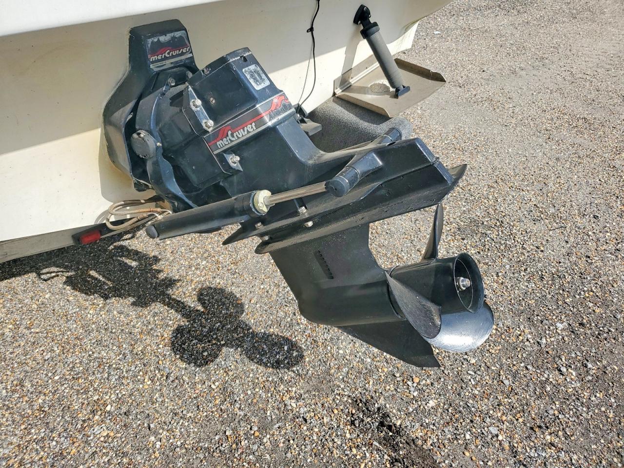 1999 Sea Ray 240 Sundancer-Boat