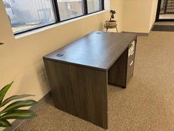  Desk Desk Office fur for sale in Fort Wayne, IN