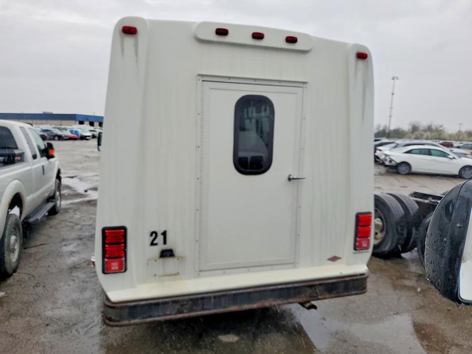 2016 Ford E350 Shuttle bus