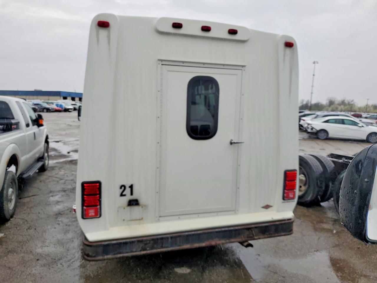 2016 Ford E350-Shuttle Bus