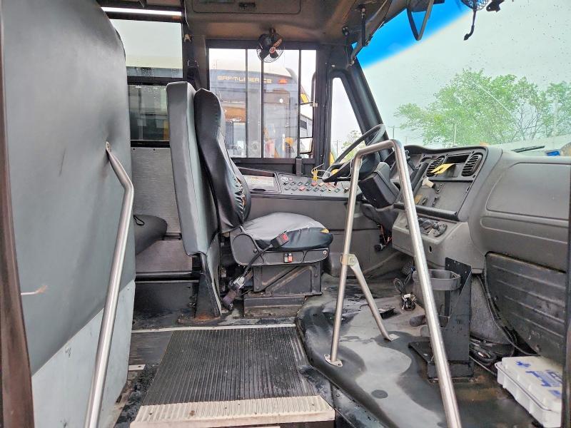 2011 Freightliner 2011 Thomas SAF-T-LINER C2-School Bus