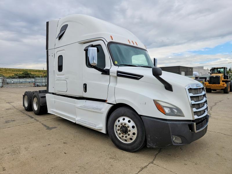 2019 Freightliner Cascadia 126 Semi Truck