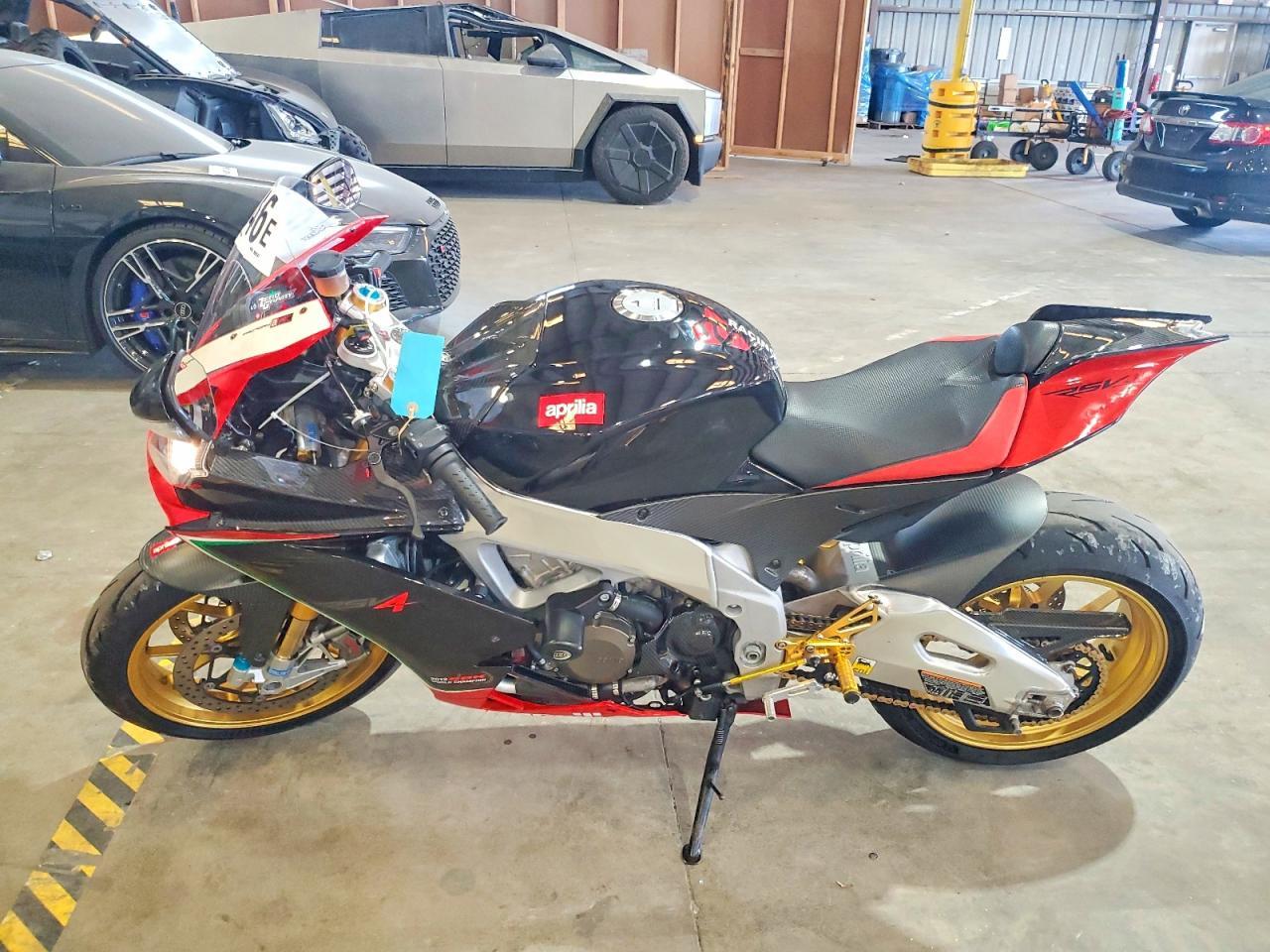 2013 Aprilia RSV4 R-Factory
