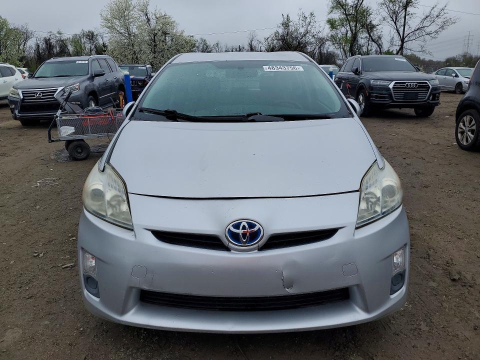 2010 Toyota Prius iii