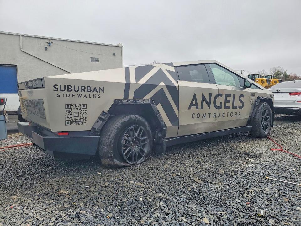 2025 Tesla Cybertruck