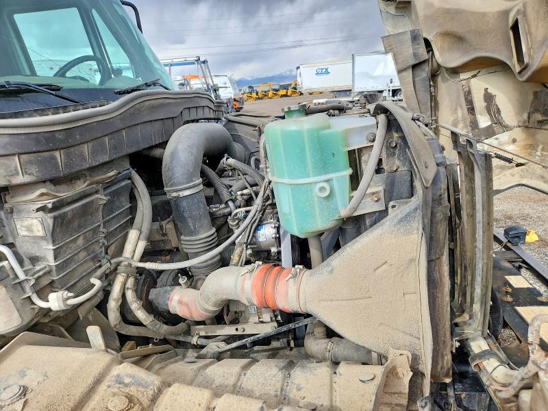 2009 International 7400 Crane Truck