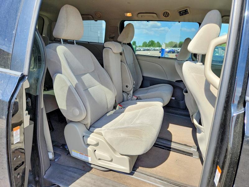 2015 Toyota Sienna le