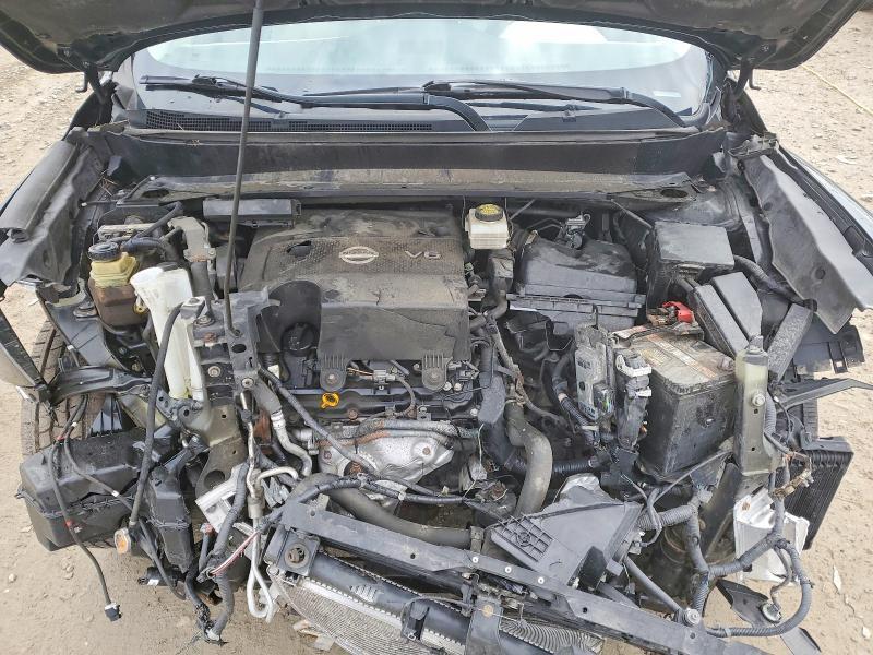 2016 Nissan Pathfinder sl