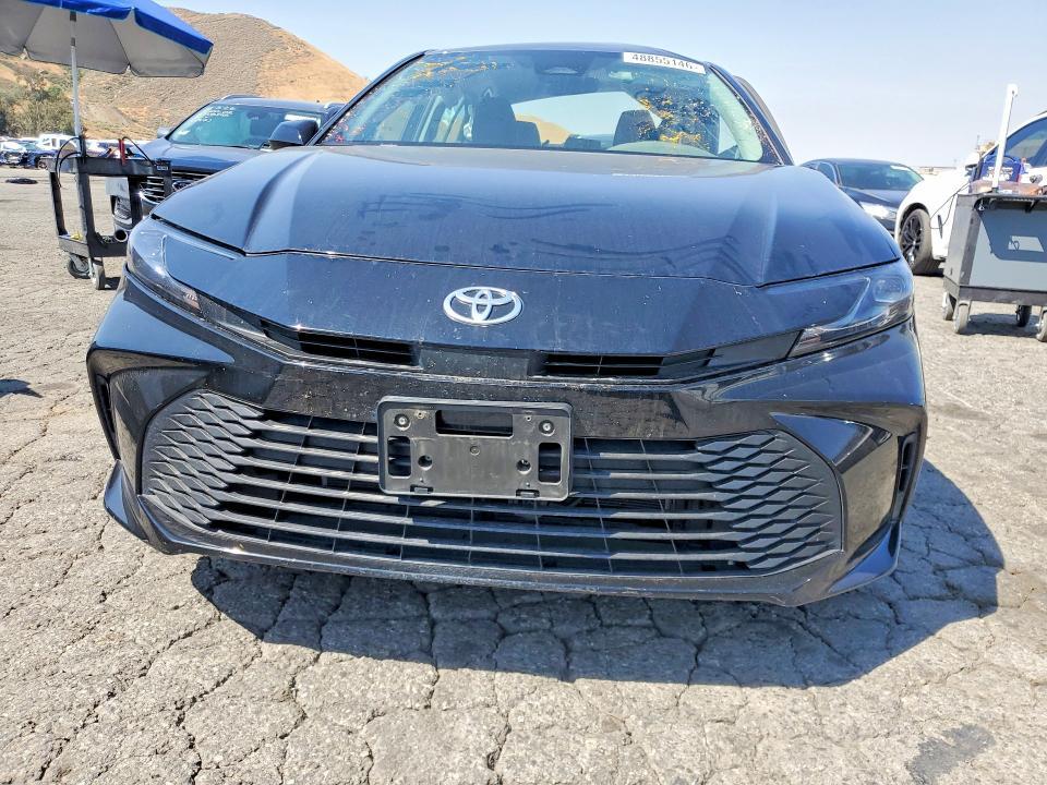 2025 Toyota Camry le